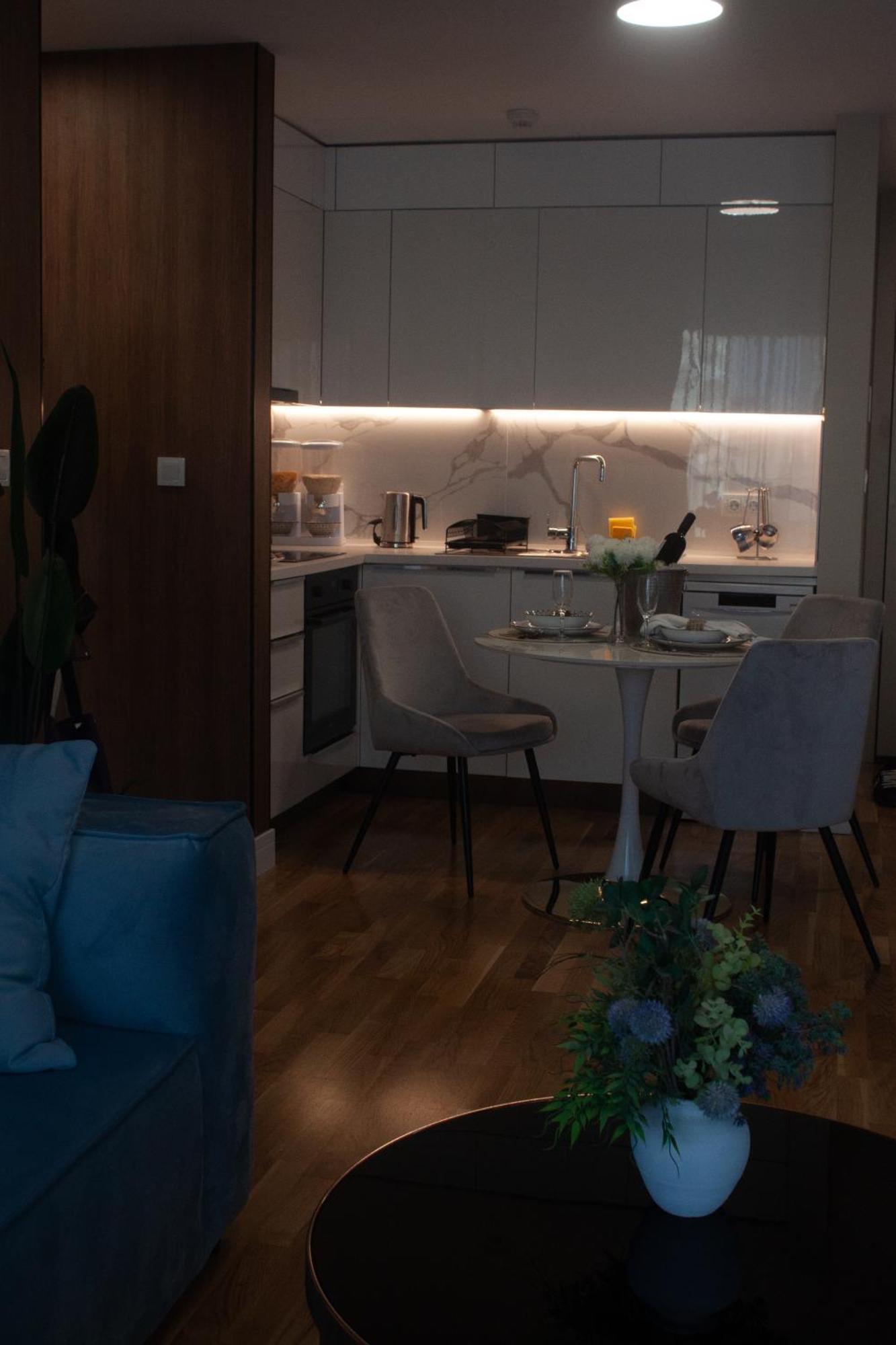 Nina Apartment Diamond Limak Skopje Exteriör bild